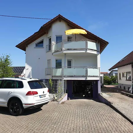 M&j Apartment *